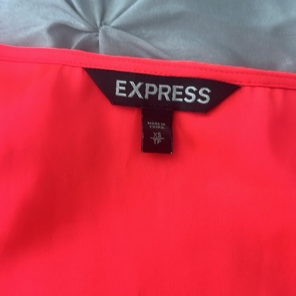 Express Blouse - Picture 3 of 3